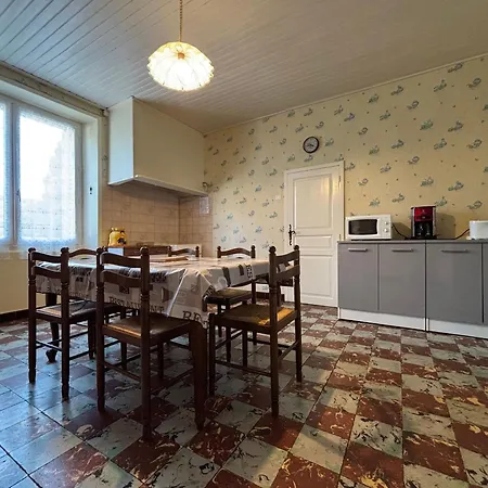 Familial Paisible, Proche Gorges De La Loire, Avec Cour Fermee, 3 Chambres, Equipements Bebe - Fr-1-582-116 펜션 *